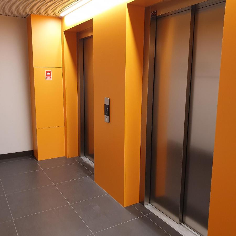 Q Apart Gold-Trzy Pokoje, Manufaktura, Klimatyzacja I Garaz Gratis, Tv Max, Fv, Gwarancja Zadowolenia Lódź Exterior foto