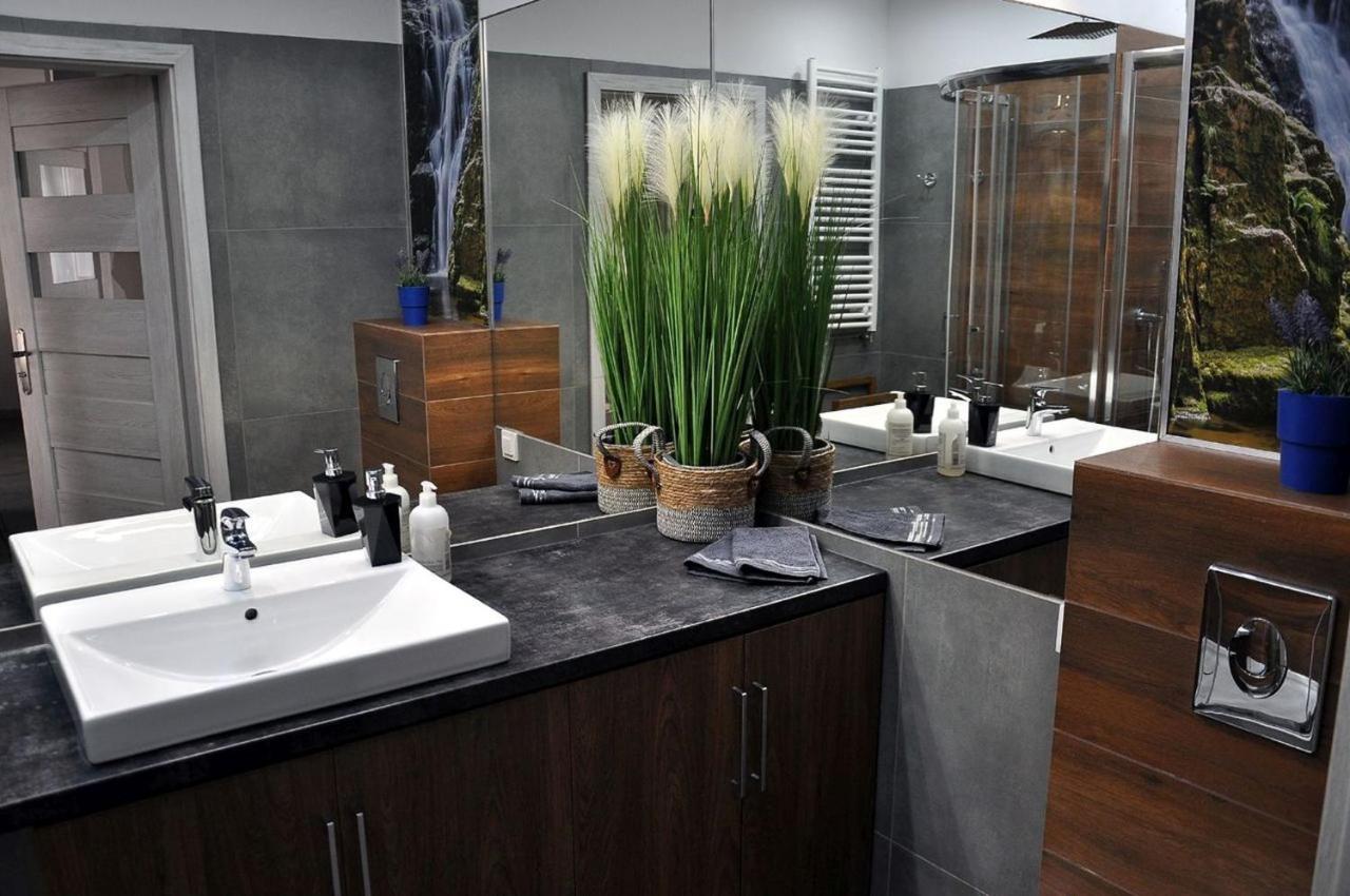 Q Apart Gold- Klimatyzowany 3 Pokojowy Apartament Przy Manufakturze Z Garazem Gratis, Fv Lódź Exterior foto