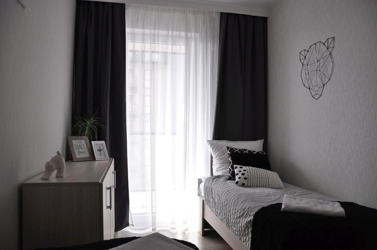 Q Apart Gold- Klimatyzowany 3 Pokojowy Apartament Przy Manufakturze Z Garazem Gratis, Fv Lódź Exterior foto