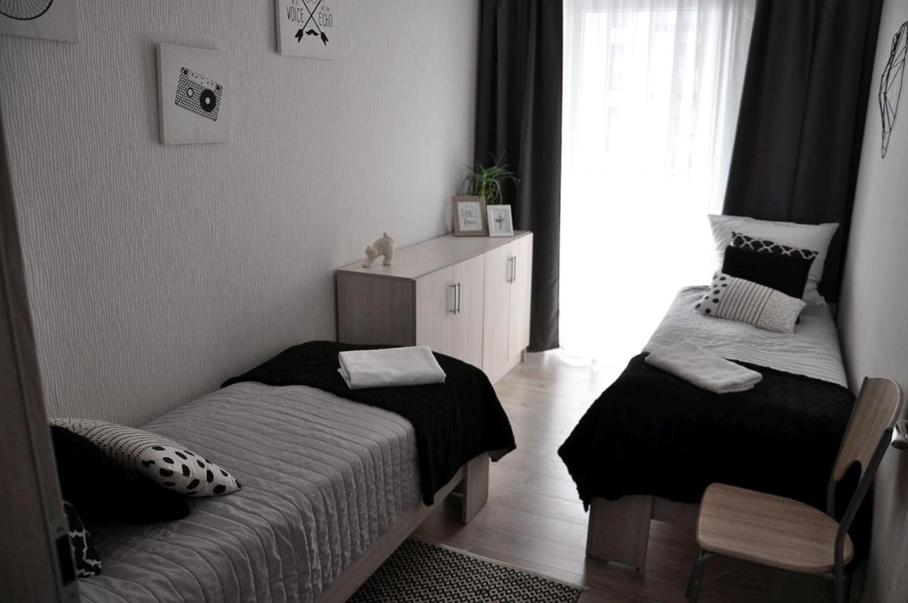 Q Apart Gold- Klimatyzowany 3 Pokojowy Apartament Przy Manufakturze Z Garazem Gratis, Fv Lódź Exterior foto
