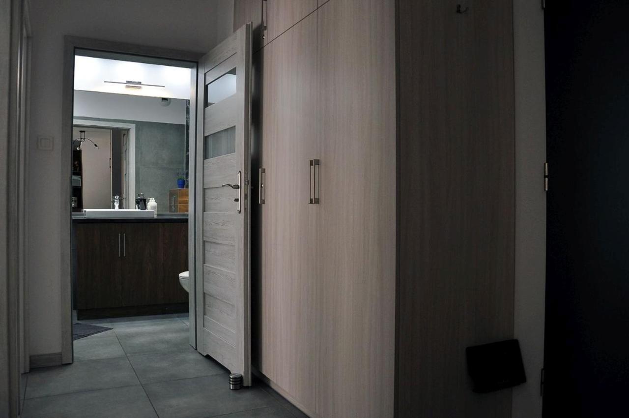 Q Apart Gold-Trzy Pokoje, Manufaktura, Klimatyzacja I Garaz Gratis, Tv Max, Fv, Gwarancja Zadowolenia Lódź Exterior foto