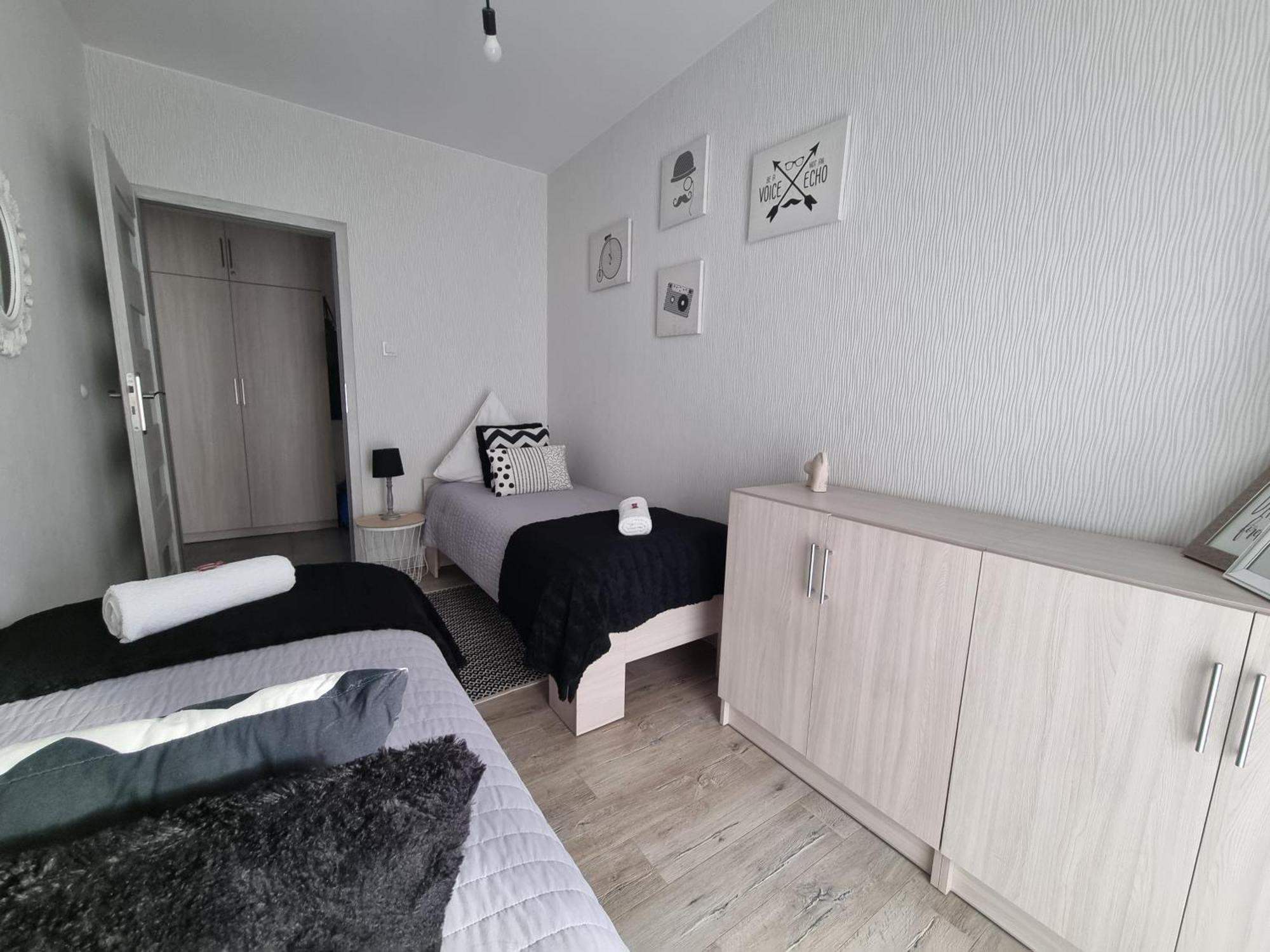 Q Apart Gold-Trzy Pokoje, Manufaktura, Klimatyzacja I Garaz Gratis, Tv Max, Fv, Gwarancja Zadowolenia Lódź Exterior foto